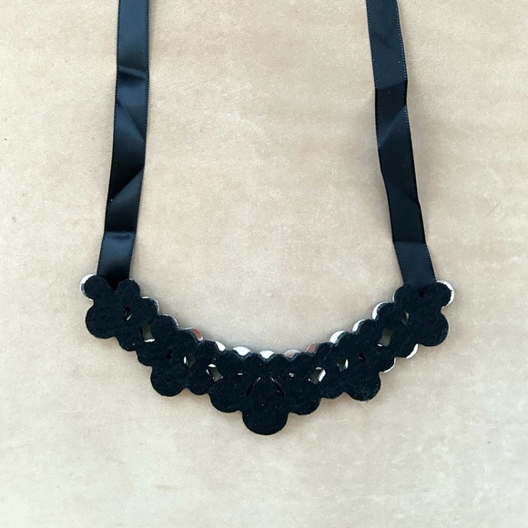 Ribbon Rhinestones and Beaded Necklace in Aqua color - Picture 4 of 6